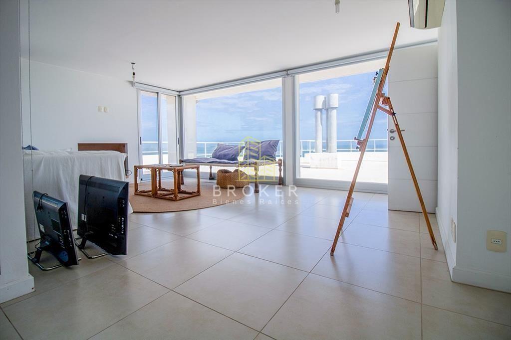 Venta o alquiler de Penthouse en primera linea en