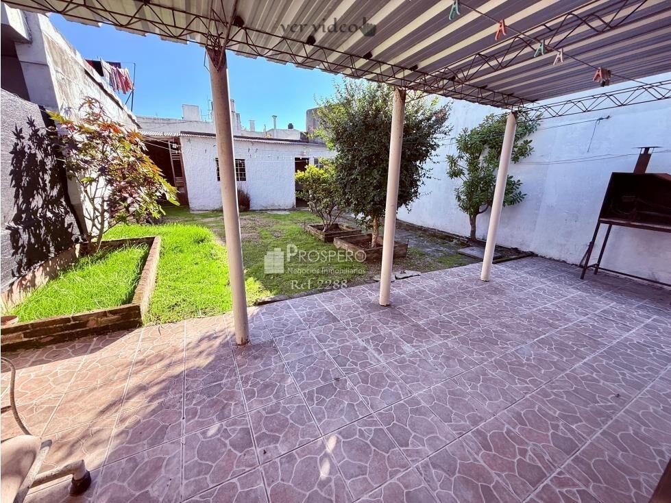 2288/2 venta casa 3 dorm /apto Brazo Oriental fondo garaje