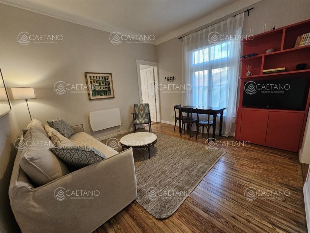 Apartamento en alquiler anual 1 dorm - Edificio