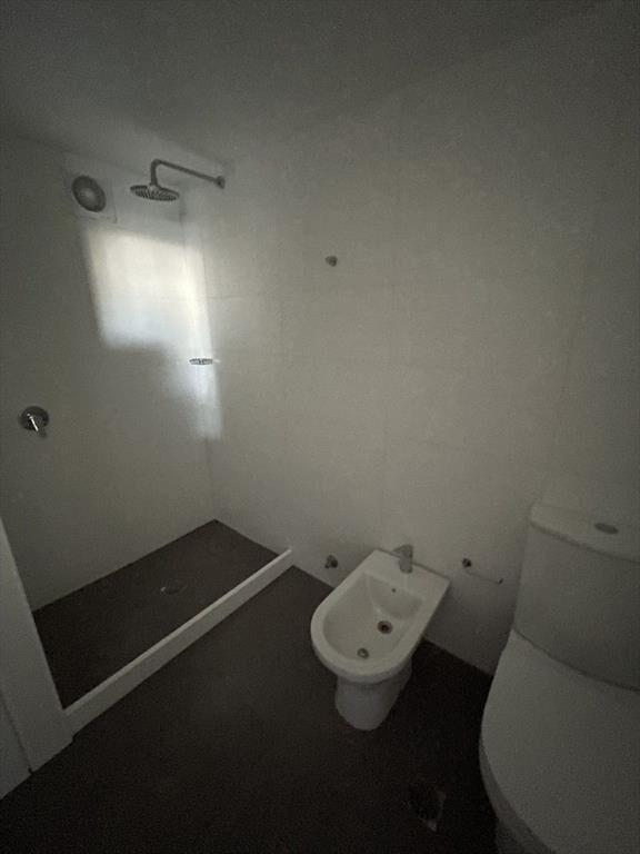 Venta con renta apartamento 2 dormitorios con garaje y pa...