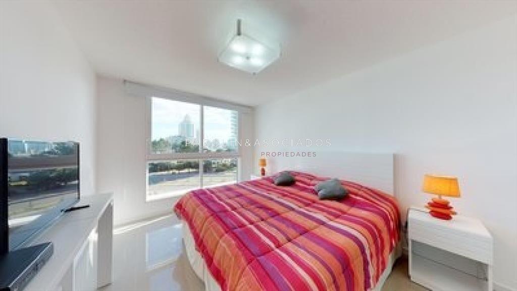 Apartamento de 1 dormitorio en torre One, Punta