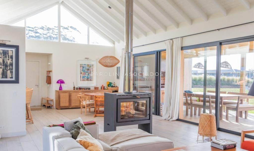 Casa en Venta de 4 Dormitorios en Pueblo Mio, del
