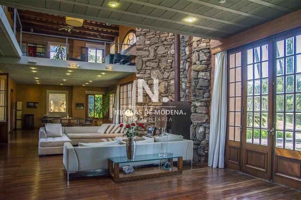 Divina Casa en venta en La Arbolada.