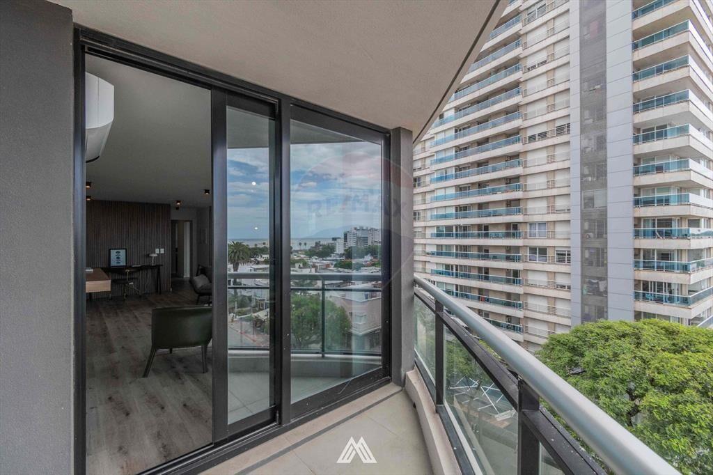 Venta apartamento 3 dormitorios More Buceo