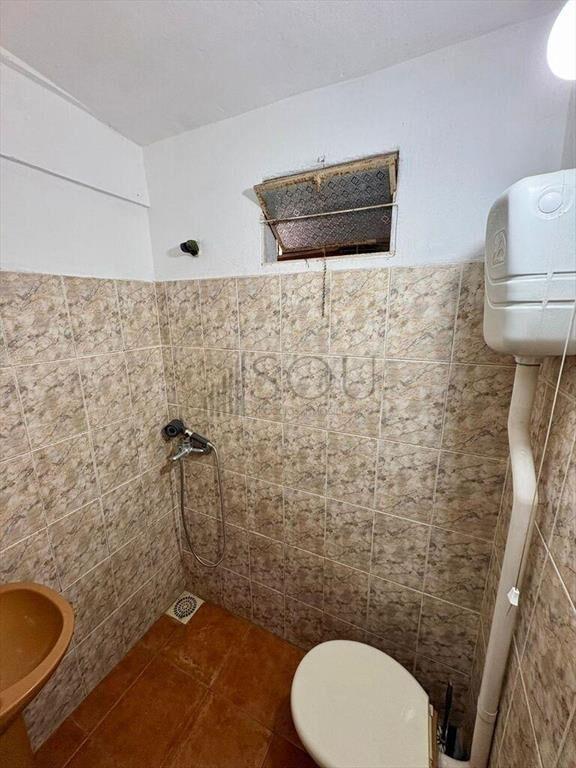 Venta apatamento y galpón, Cerro.