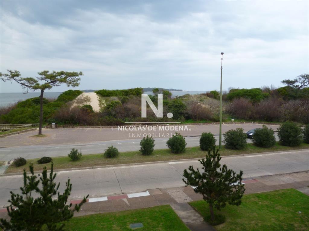Exclusivo Apartamento Reciclado Frente al Mar en