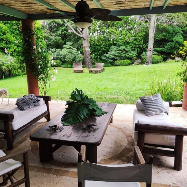 Casa en venta por playa Brava