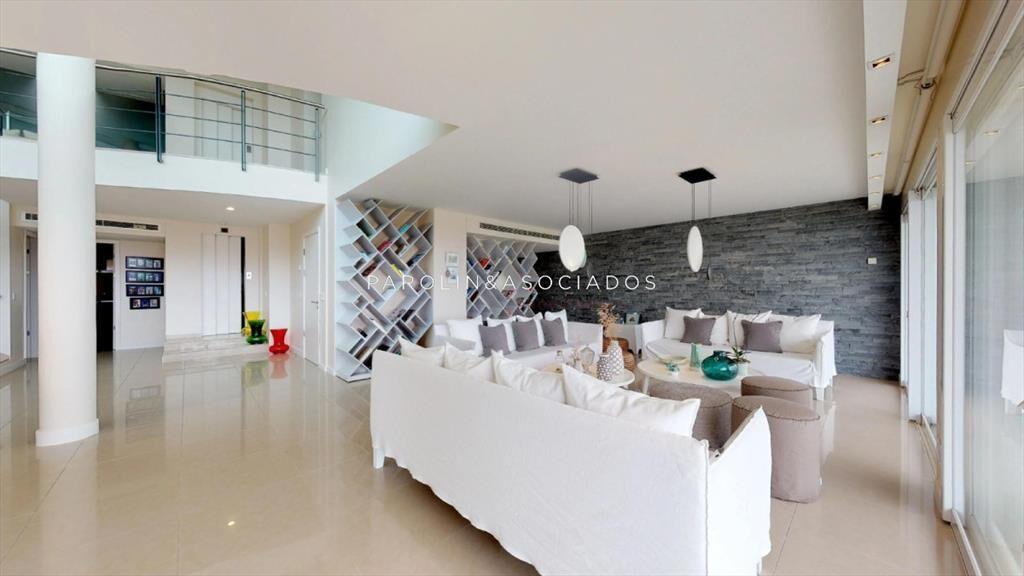 Penthouse en venta de 4 dormitorios en torre del
