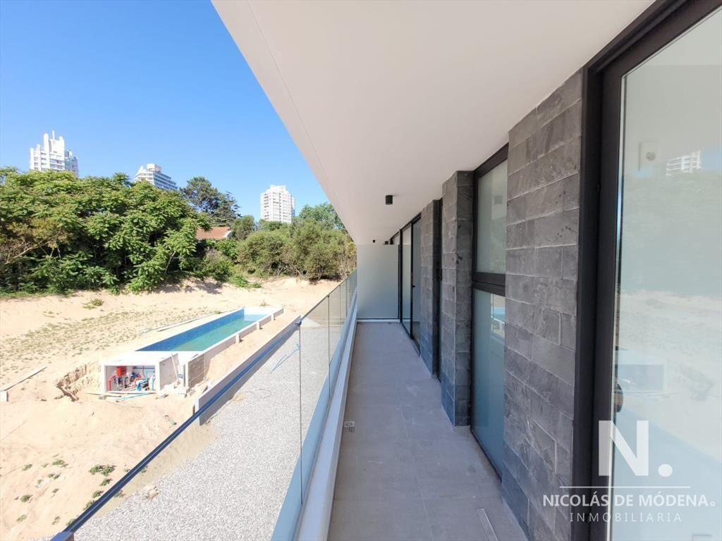 Apartamento en Venta a estrenar 3 dormitorios, Playa Mansa,
