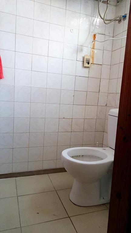 ALQUILER LOCAL COMERCIAL EN PANDO