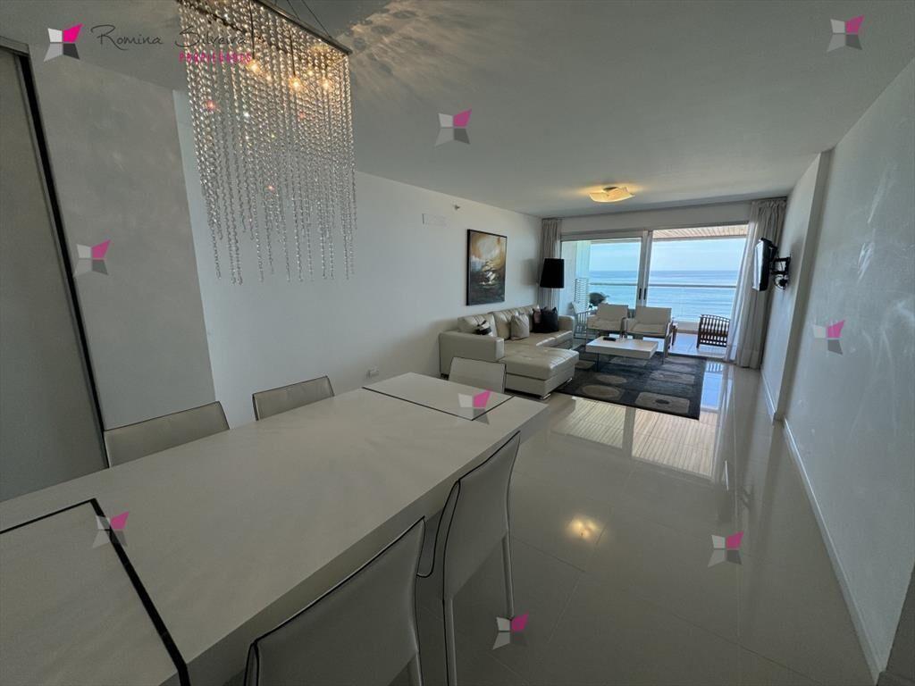 VENTA DE APARTAMENTO DE 3 SUITES EN BRAVA CON AL