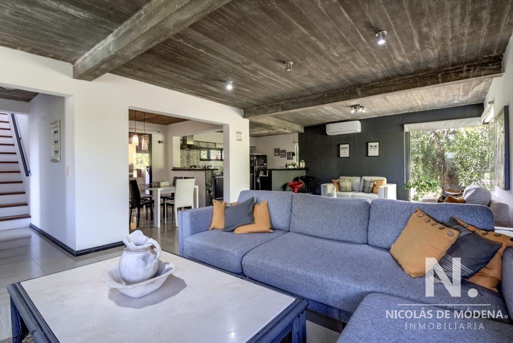 Casa de 3 dormitorios con piscina, Lausana