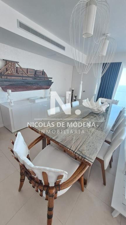 Lujoso Apartamento en venta de 3 dormitorios en Suite en Pu