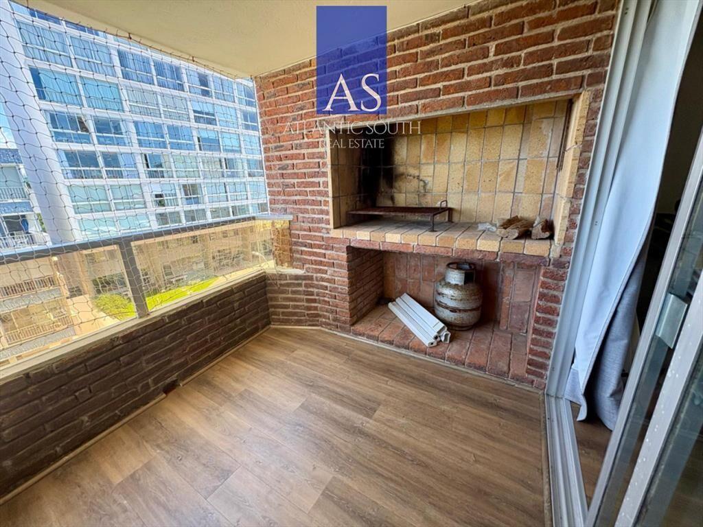 Apartamento reciclado de 3 dormitorios con propio