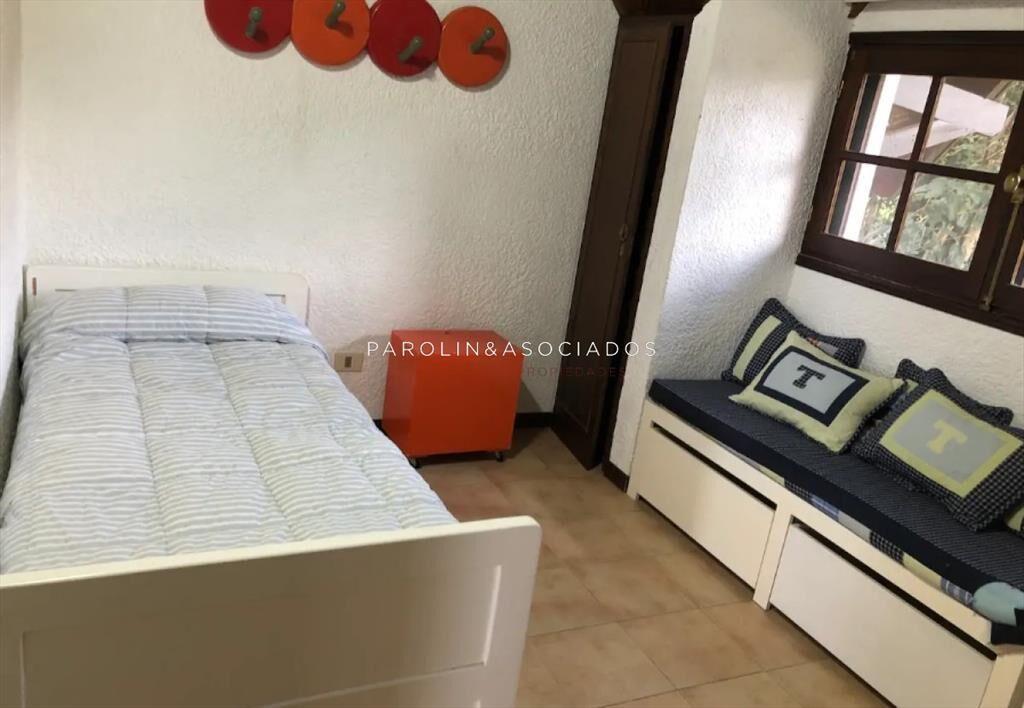 Casa de 4 dormitorios en venta en Lugano, Punta