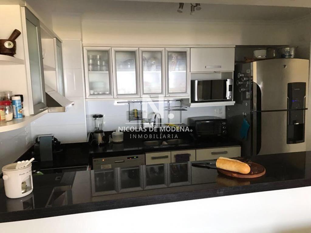 Comodo e iluminado departamento en venta de 2 con
