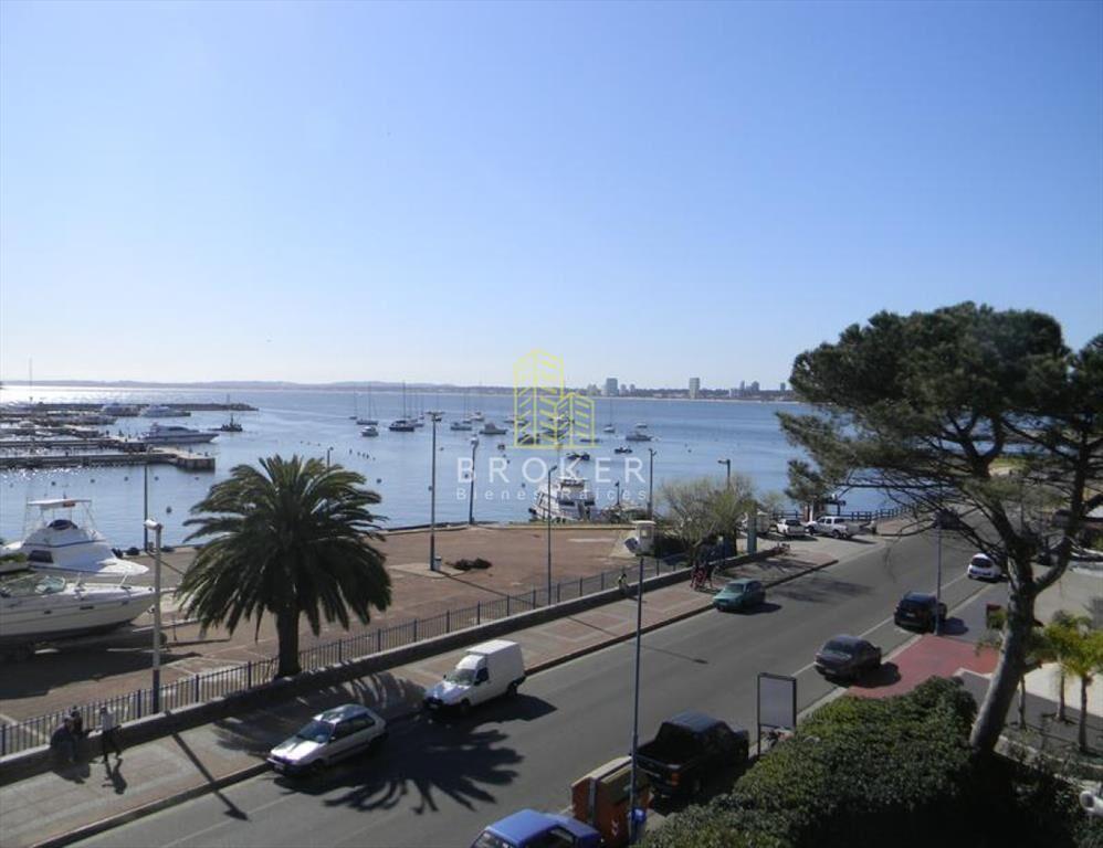 Apartamento en venta, puerto Punta del Este.