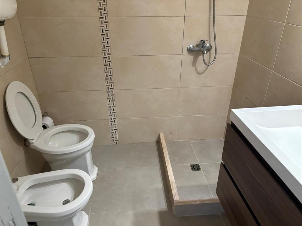 Apartamento en venta de 2 dormitorios en Prado, con renta
