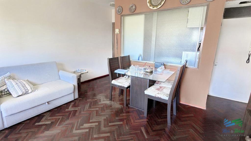 Venta apartamento un dormitorio con cochera en la