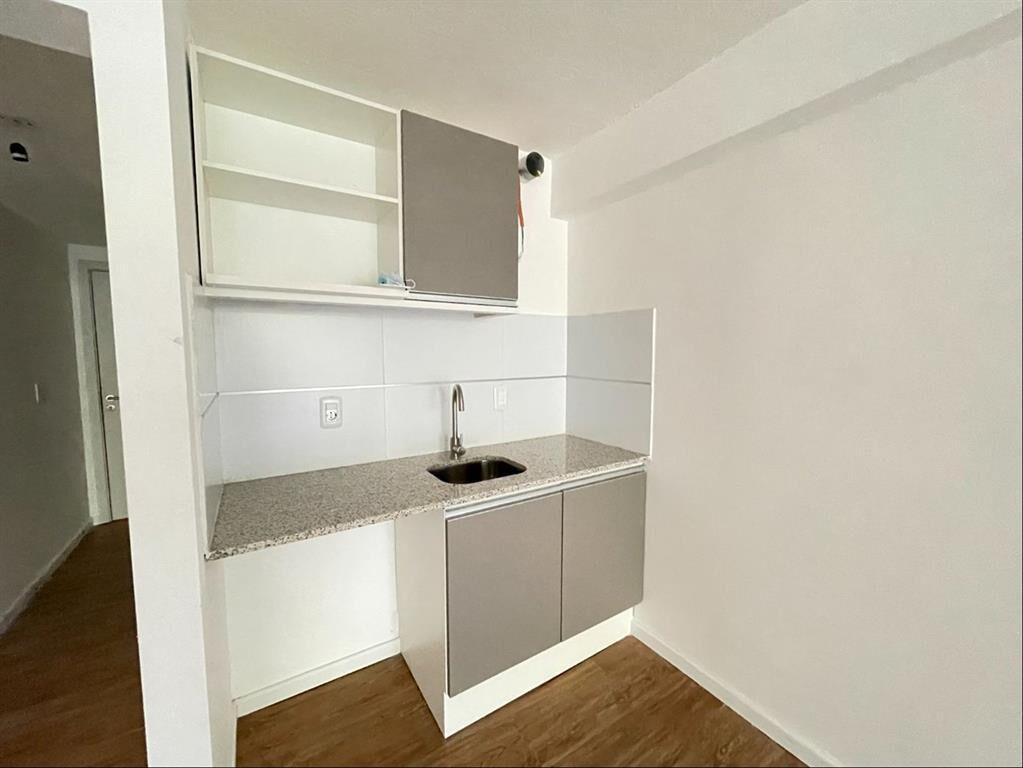 Venta monoambiente 37 m2 frente Plaza del Entrevero Centro