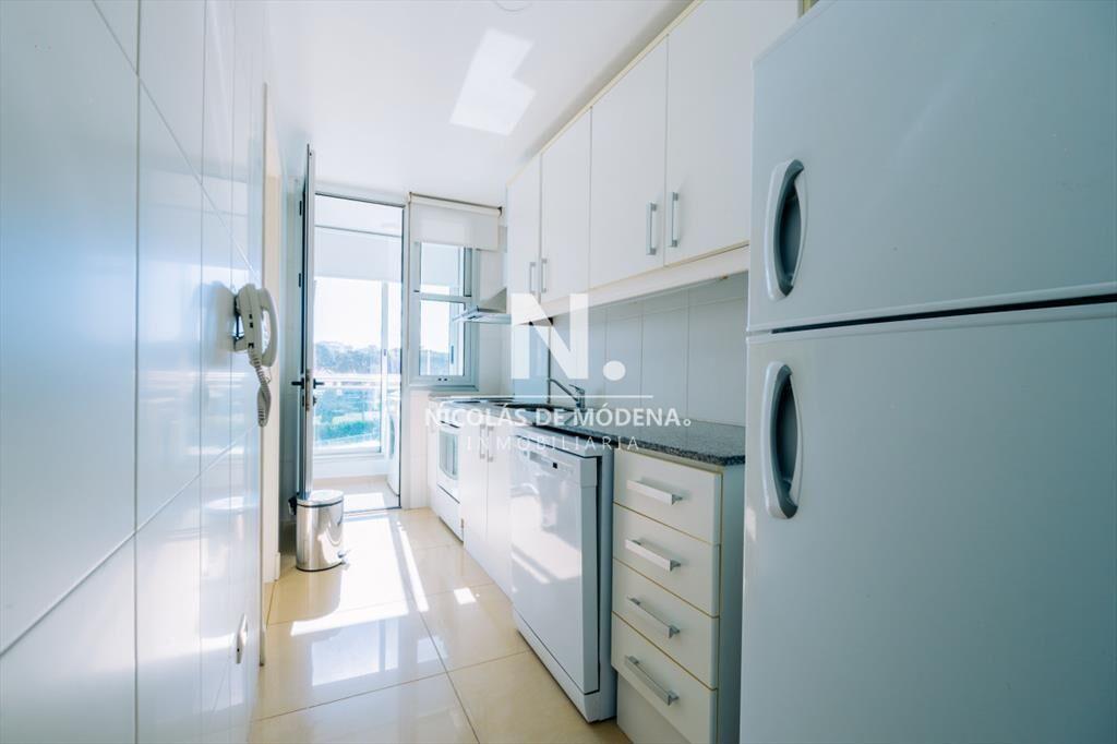 Apartamento de 3 dormitorios en venta. Torre Sol