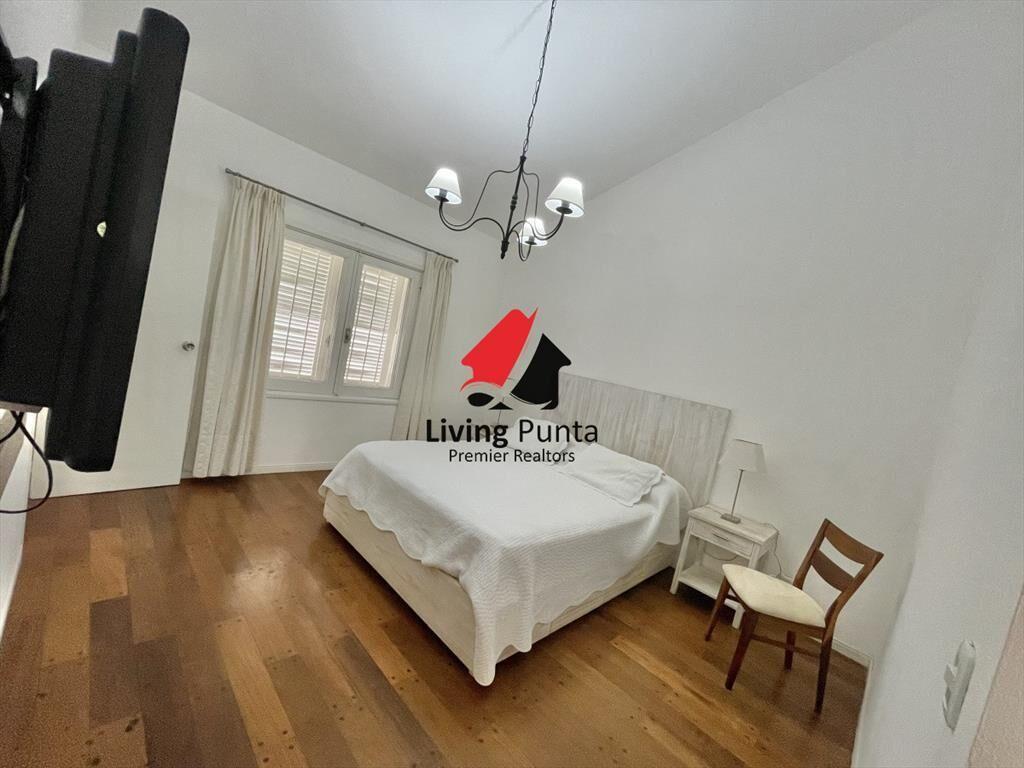 VENTA DE HERMOSA CASA DE 4 DORMITORIOS EN LUGANO