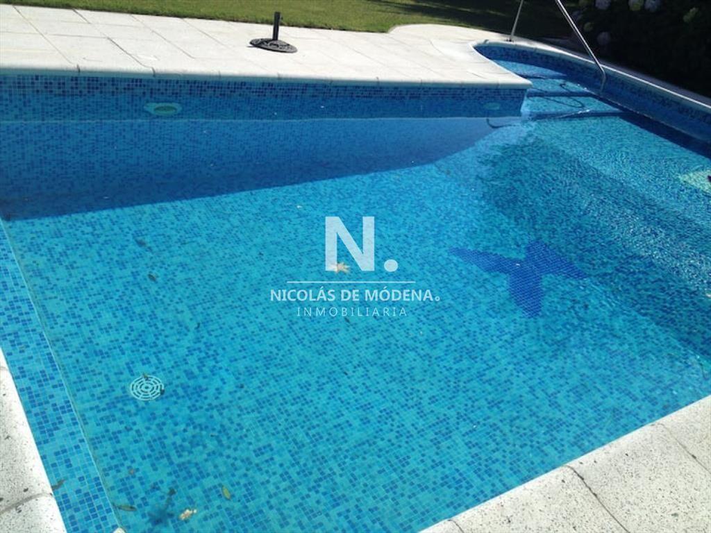 Casa de 4 dormitorios con piscina en pinares para