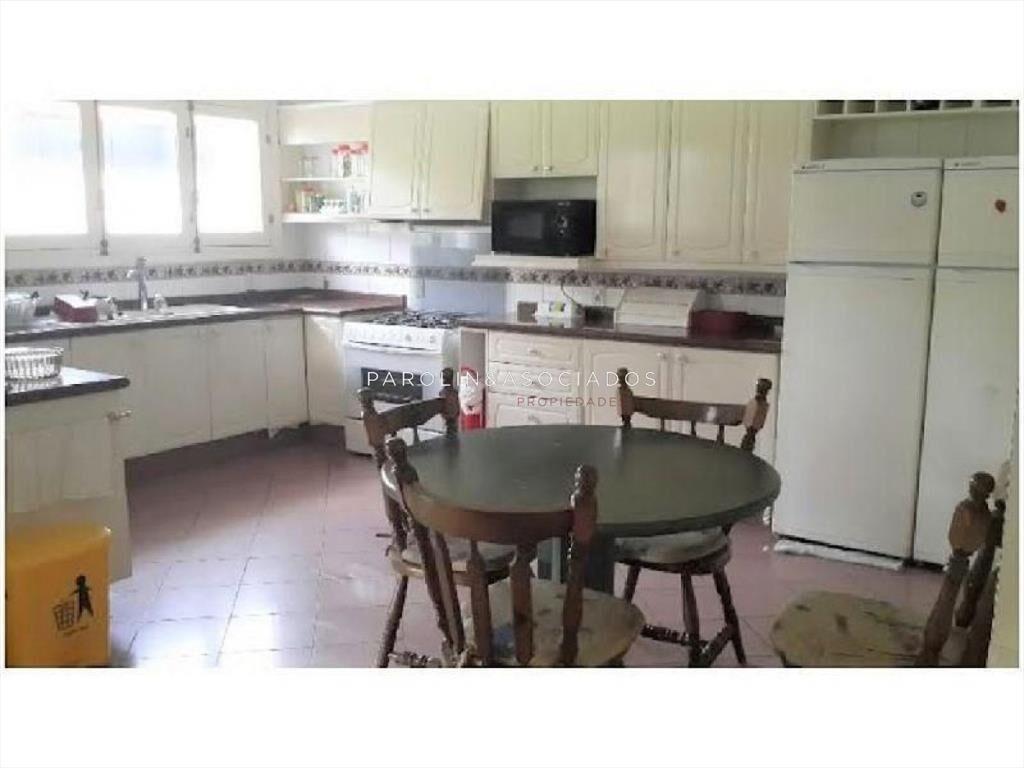Casa en venta de 7 dormitorios en playa Mansa,