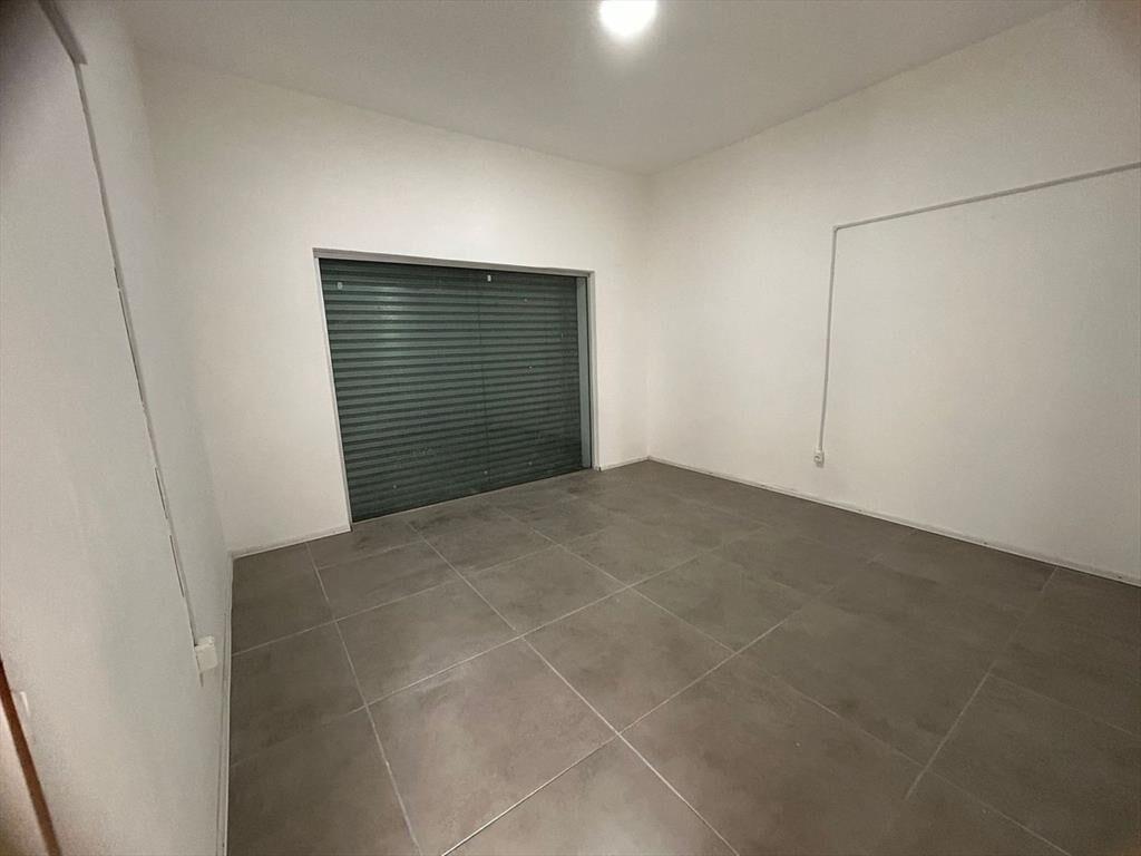 Se alquila local comercial en Av. Roosevelt, Pando