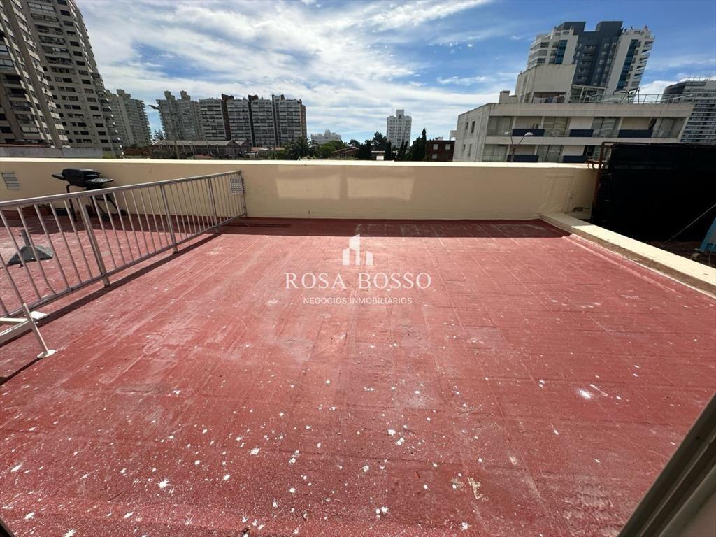 Apartamento en venta y alquiler de 3 dormitorios