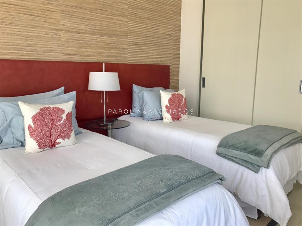 Apartamento en venta de 3 dormitorios en Torre