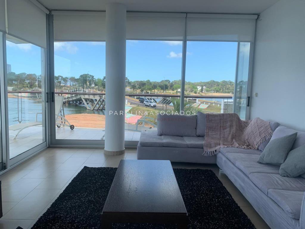 Apartamento en venta de 3 dormitorios en Edificio