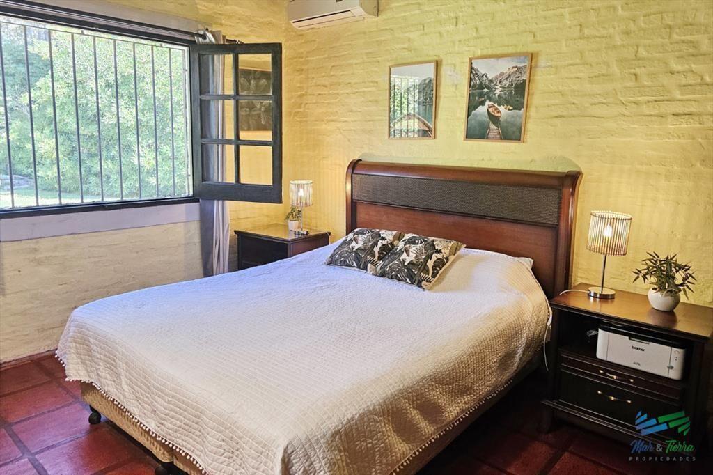 Casa 3 dormitorios en alquiler anual, cerca Punta