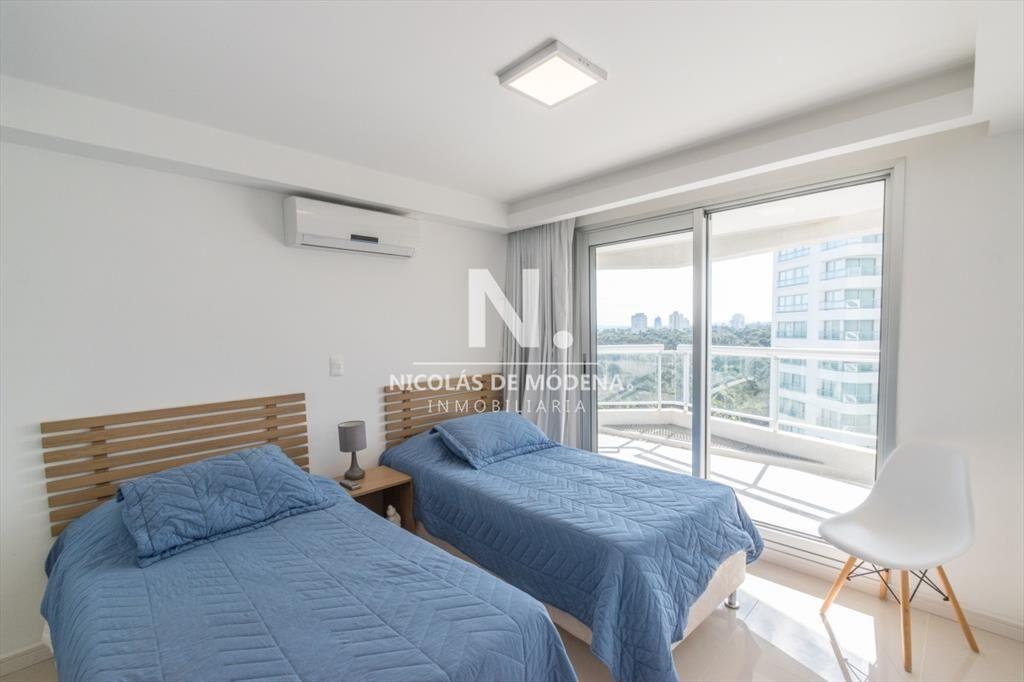 Departamento de 2 dormitorios en venta en Playa