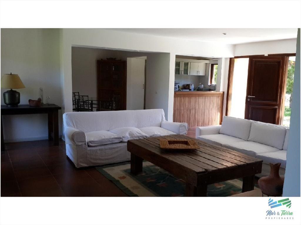 Casa en Bo. Cordoba, 4 dormitorios *