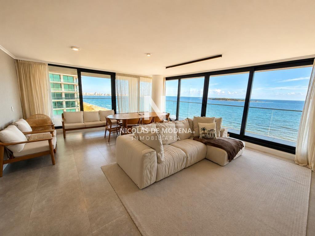 Departamento exclusivo en venta, primera linea de