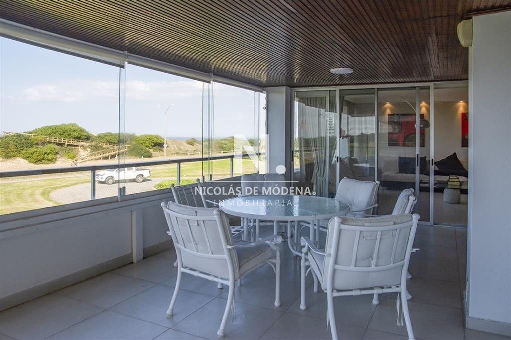 Apartamento de 4 dormitorios en Punta del Este al