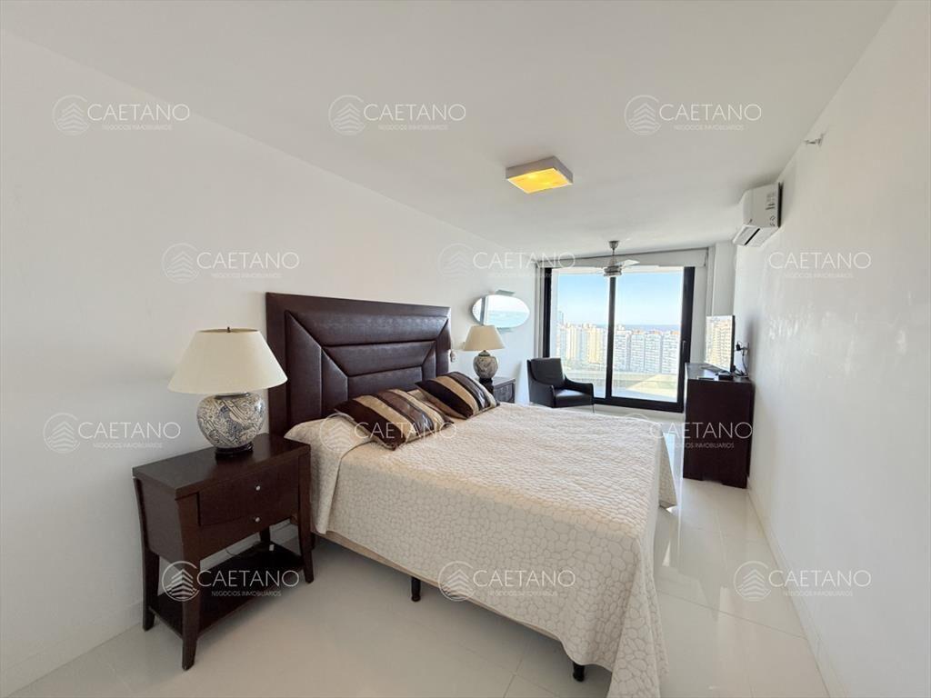 Venta apartamento 3 dormitorios - Playa Mansa,