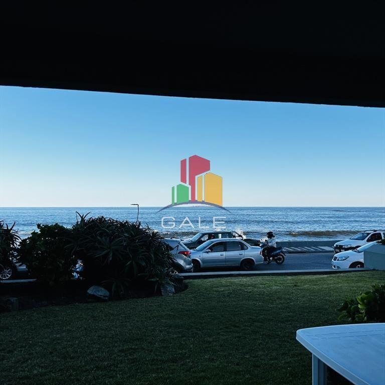 Apartamento frente al mar 4 dormitorios en - del