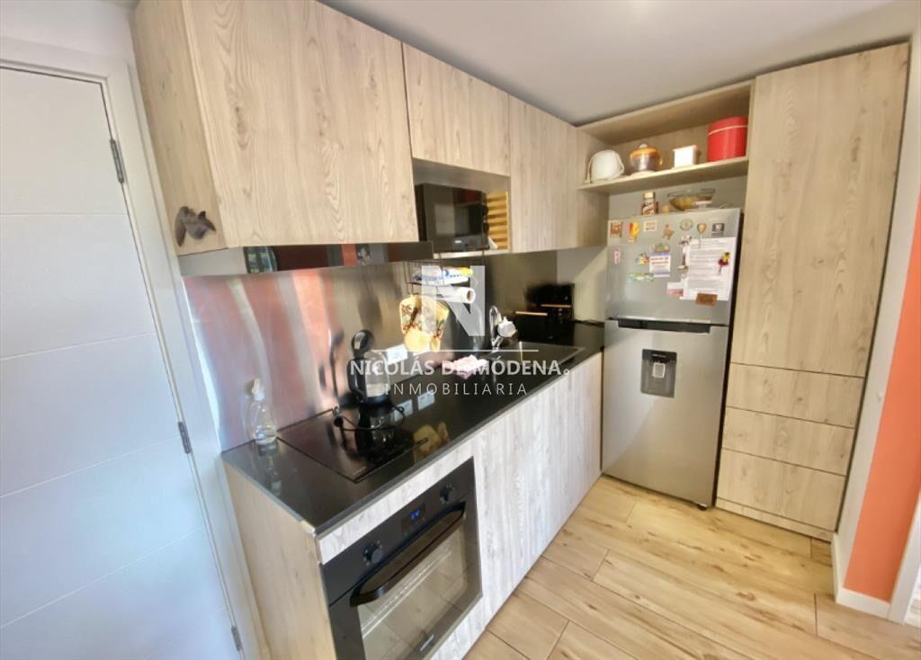 Vende apartamento de 1 dormitorio, con balcon en