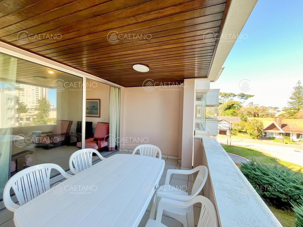Venta apartamento 3 dormitorios. Playa mansa, del