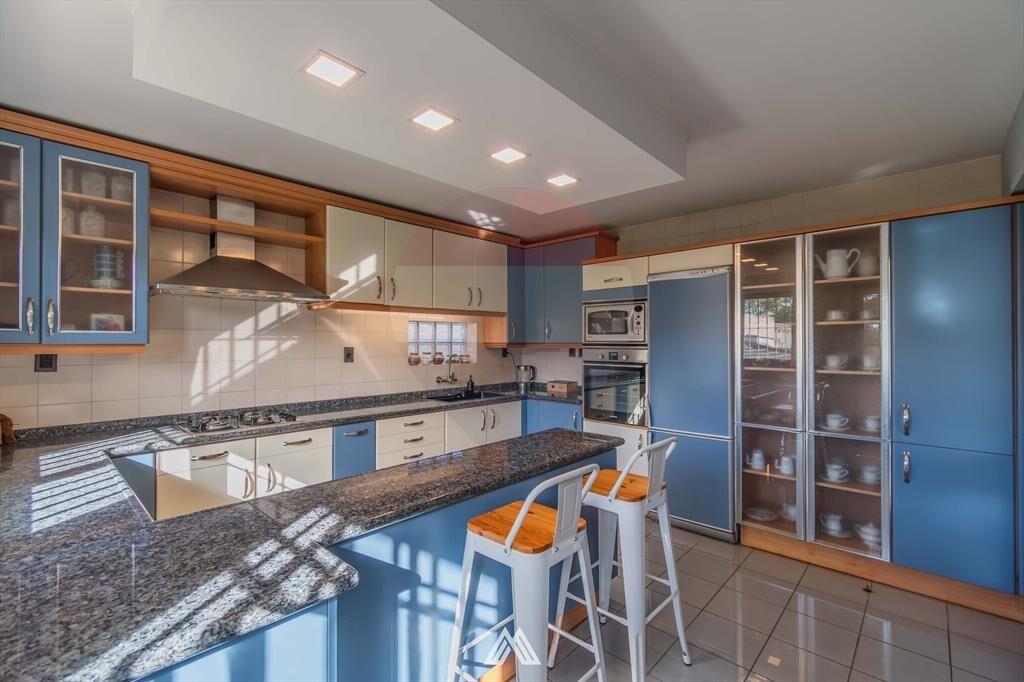 Venta de gran residencia de 4 dormitorios en Pando