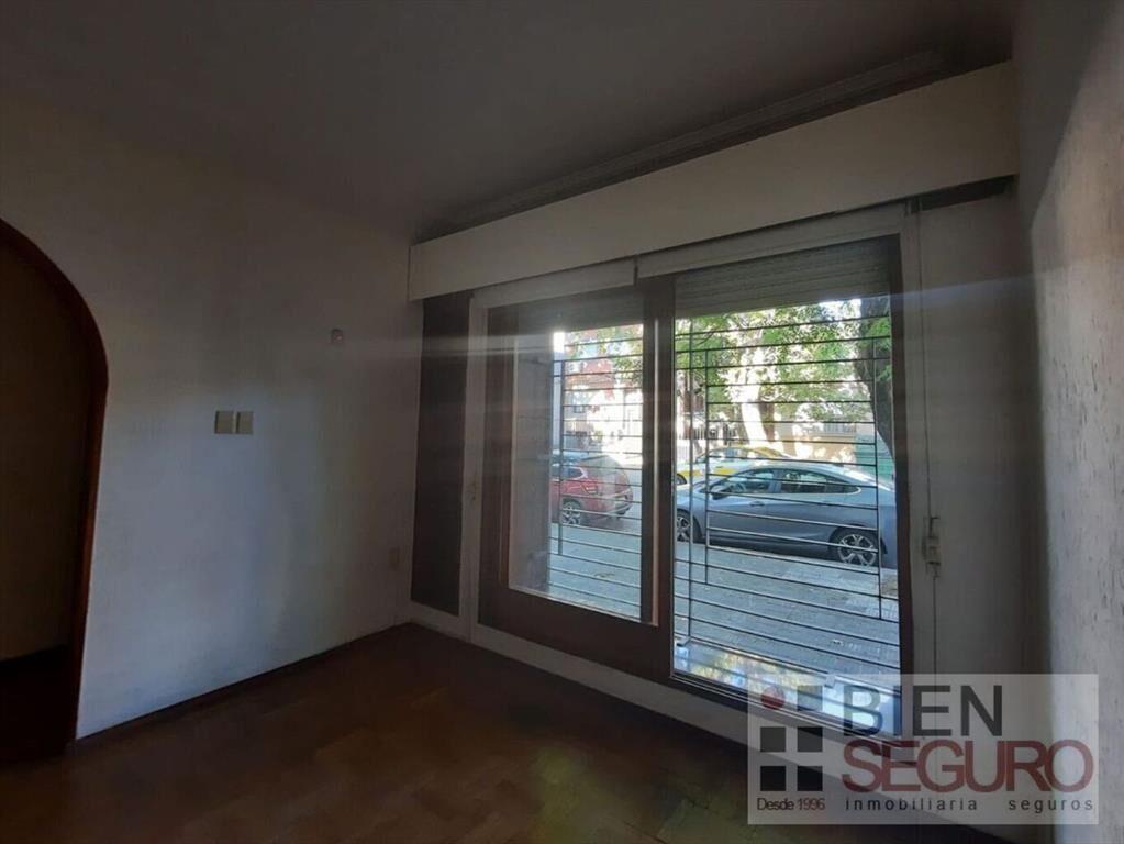 Cómoda casa de 2 plantas en venta en Pocitos