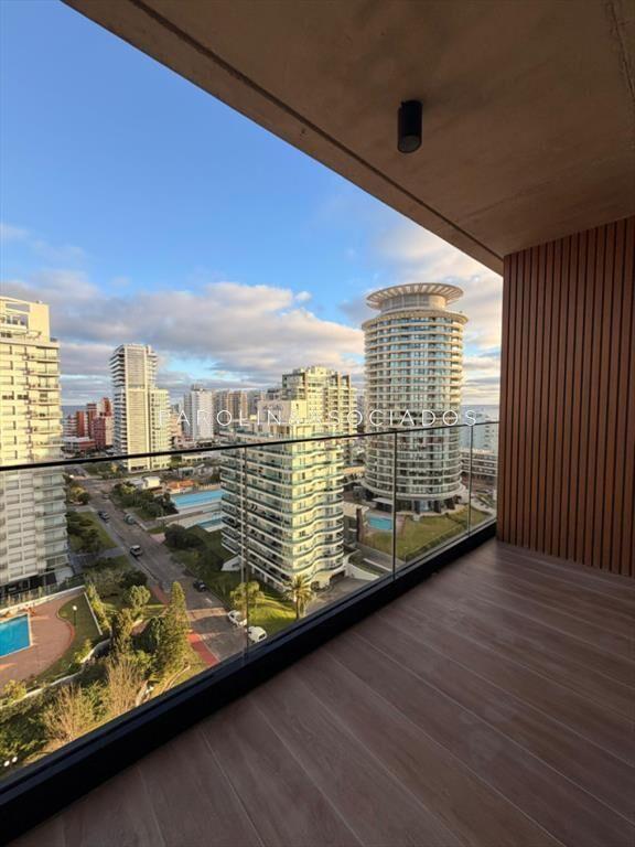 En venta apartamento de 2 dormitorios, con vista