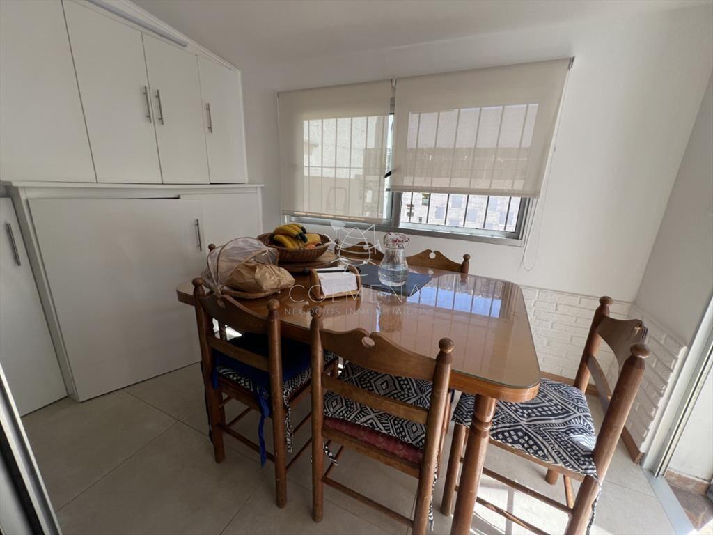 EN VENTA! Espectacular casa reciclada a nueva, con dos apar
