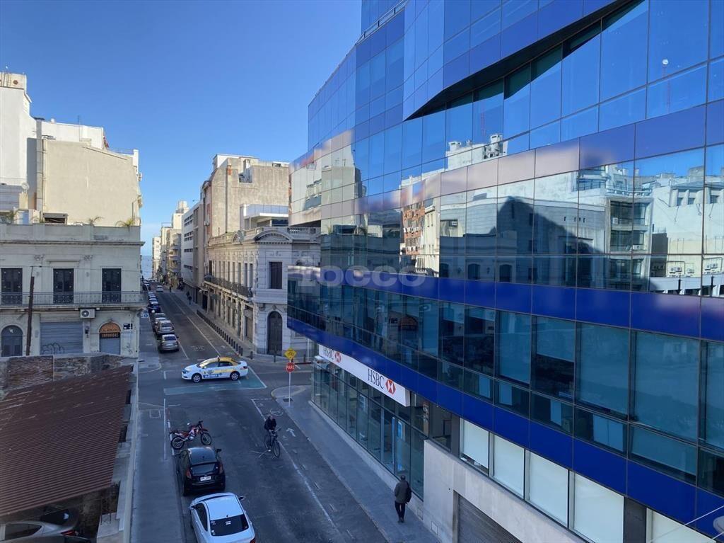 Excelente edificio de oficinas en el corazón de la Ciudad V
