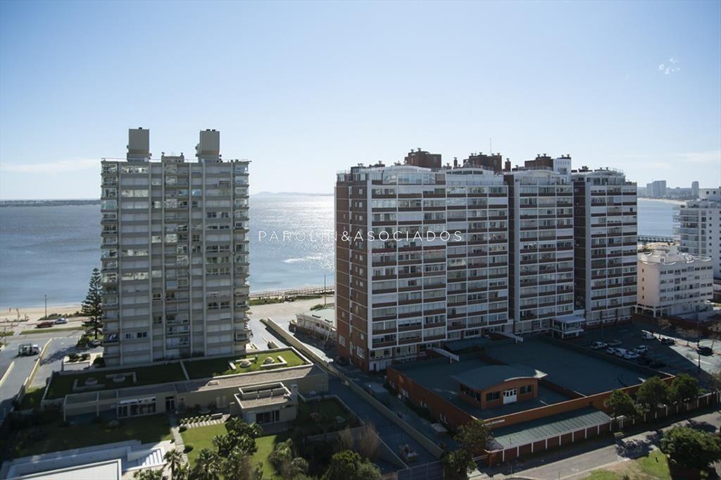 Apartamento en venta con vista al mar en Torre Imperiale, P