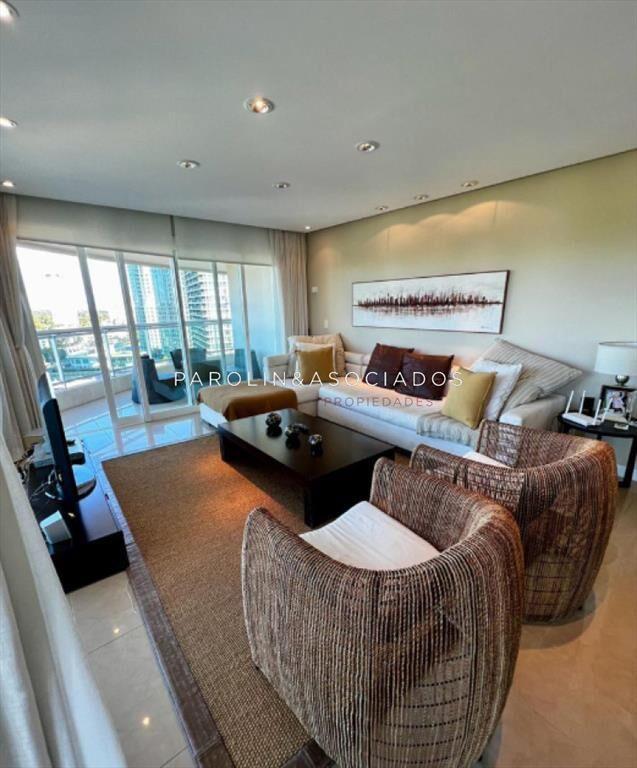 Apartamento en venta de 2 dormitorios y en torre