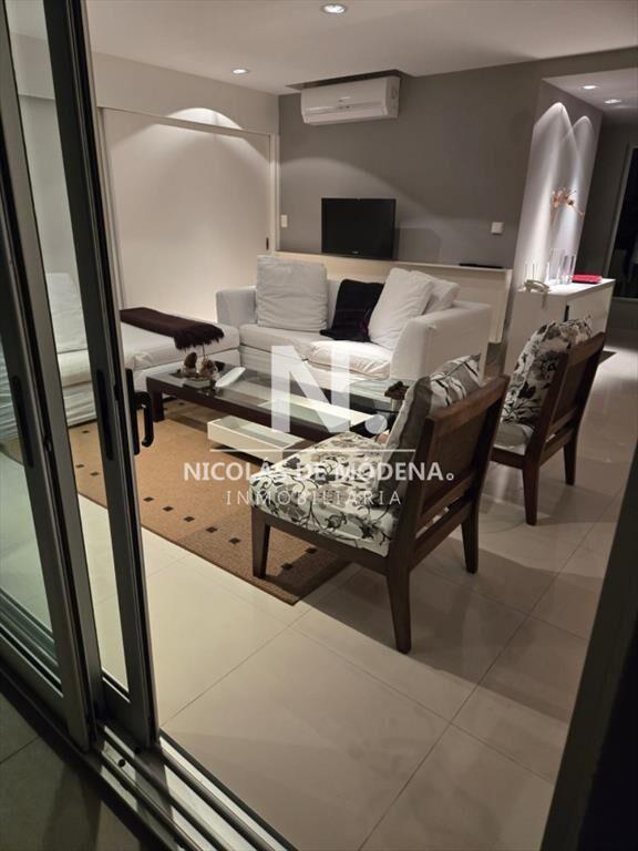 Vende apartamento de 3 dormitorios en Playa Punta