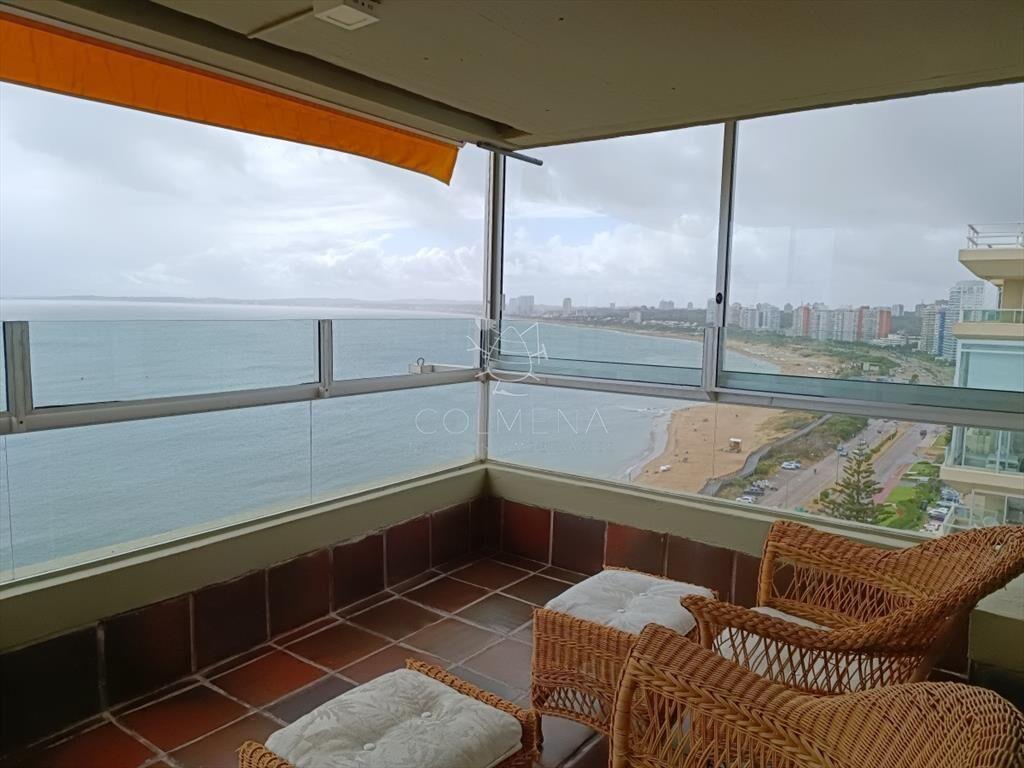 Venta Apartamento 3 Dormitorios y Dependencia,